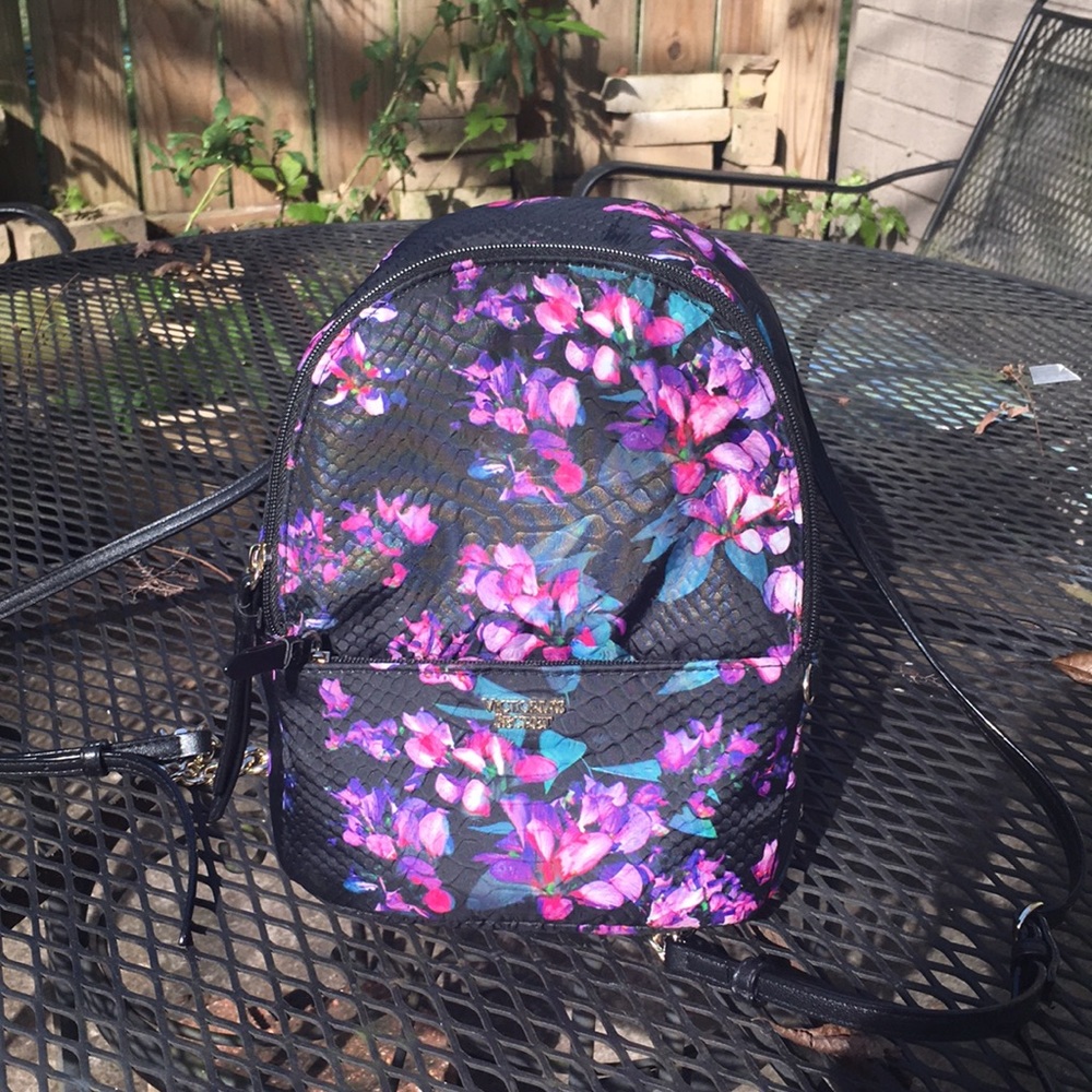Mini backpack vs